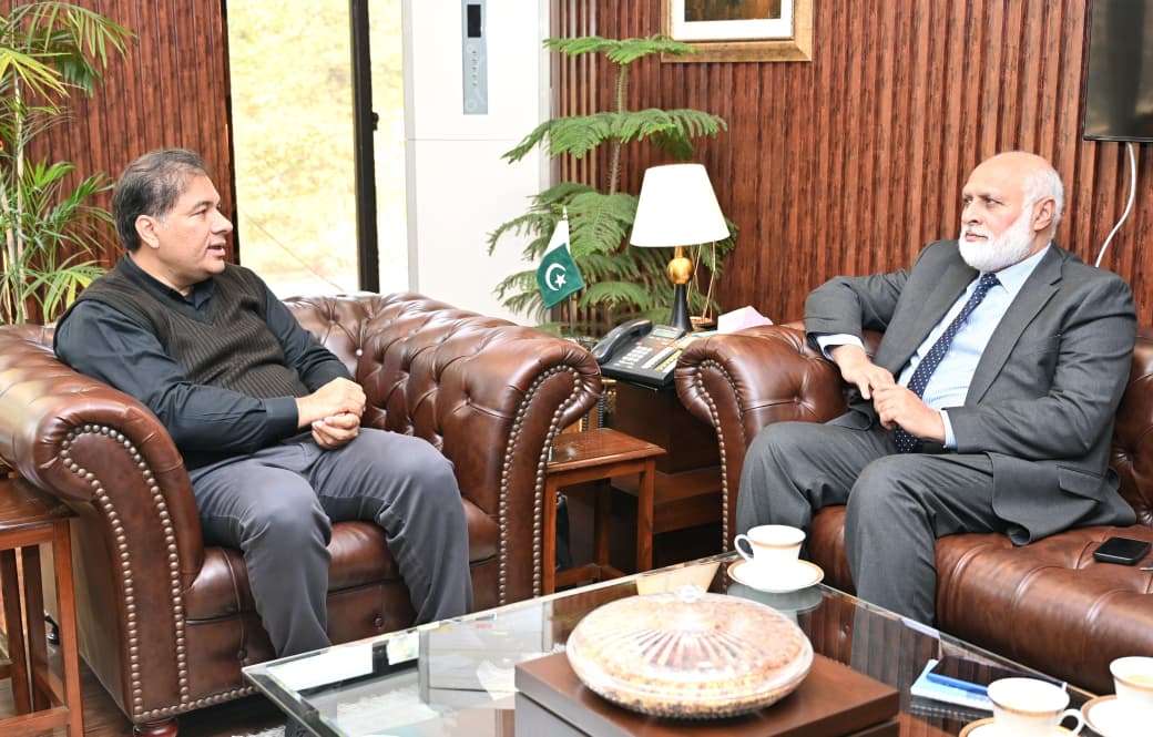 Chairman CDA, Quaid-e-Azam University Vice Chancellor Discuss Land Survey and Administrative Matters