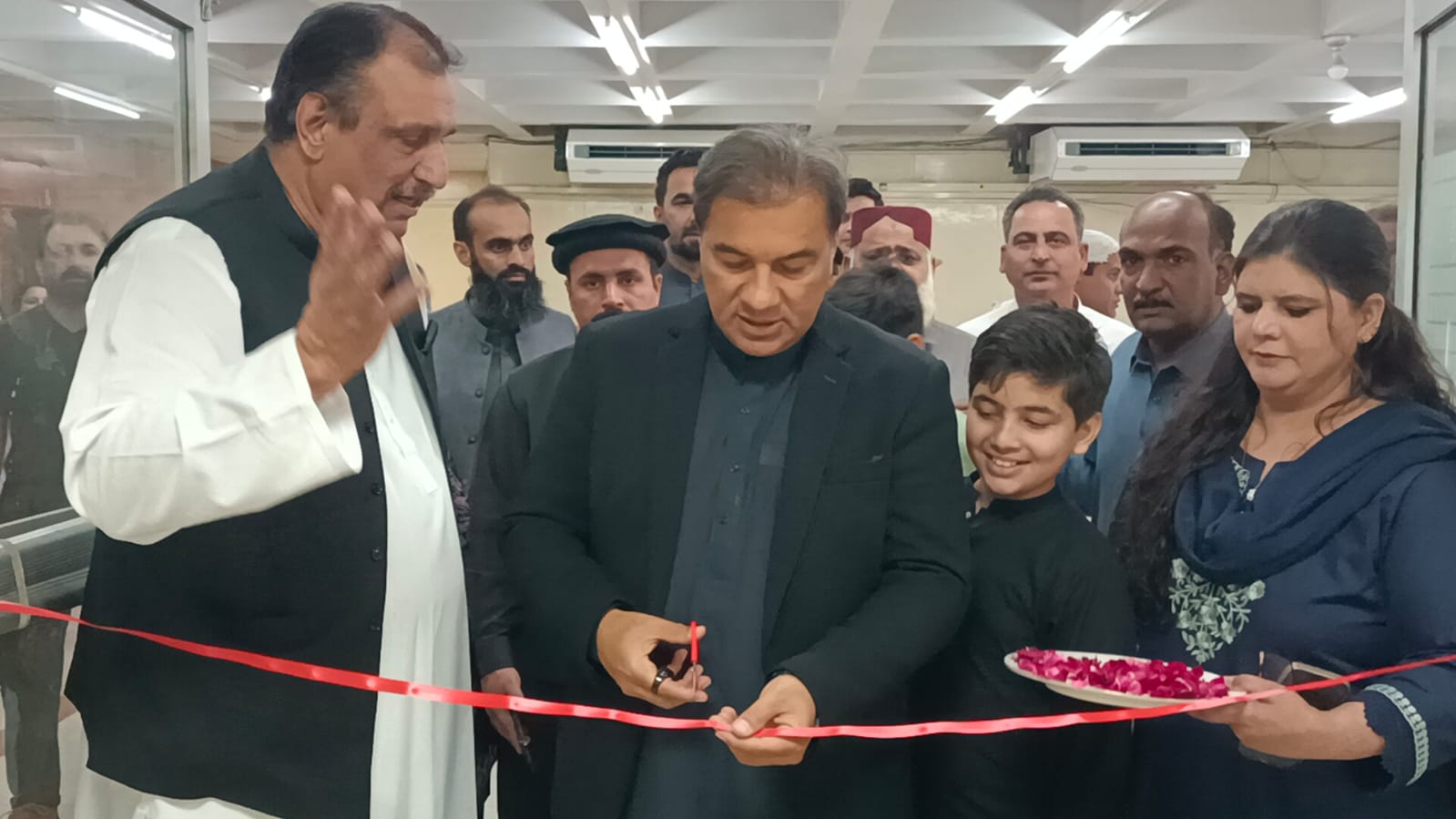 CDA Chairman Muhammad Ali Randhawa Visits CDA Hospital, Distributes Eidi to Children and Sanitation Staff on Eid