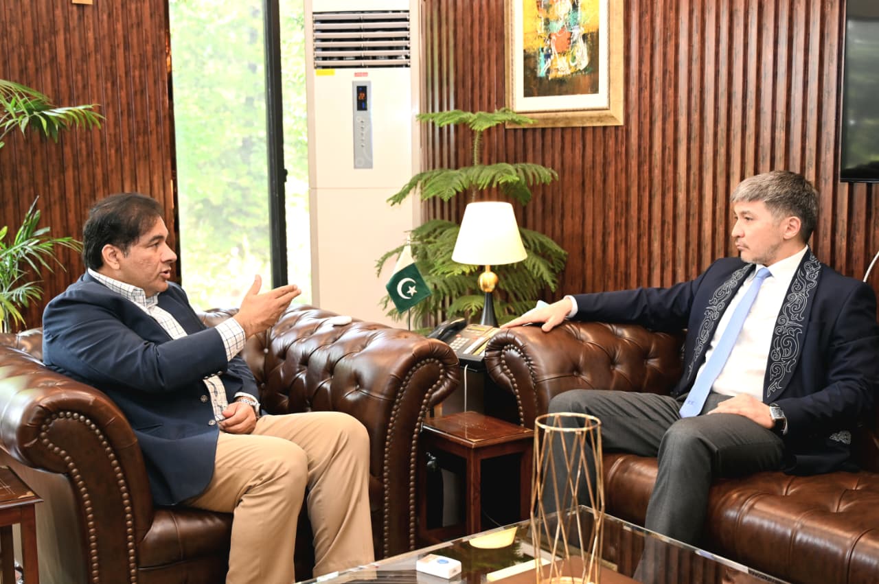 Chairman CDA, Kazakh Ambassador Discuss Sister City Relations and Cultural Cooperation Between Islamabad and Astana