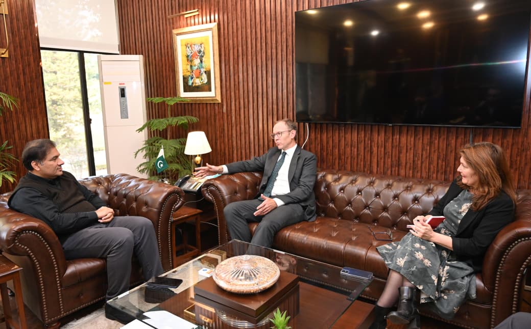 CDA Chairman Meets British Deputy High Commissioner to Enhance Bilateral Cooperation