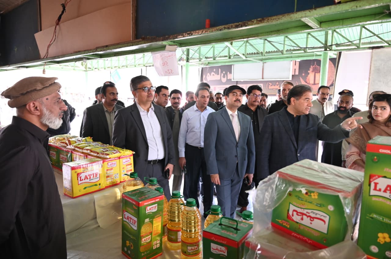 CDA Chief Muhammad Ali Randhawa Visits Ramadan Sahulat Bazaar, Reviews Prices and Facilities in Islamabad